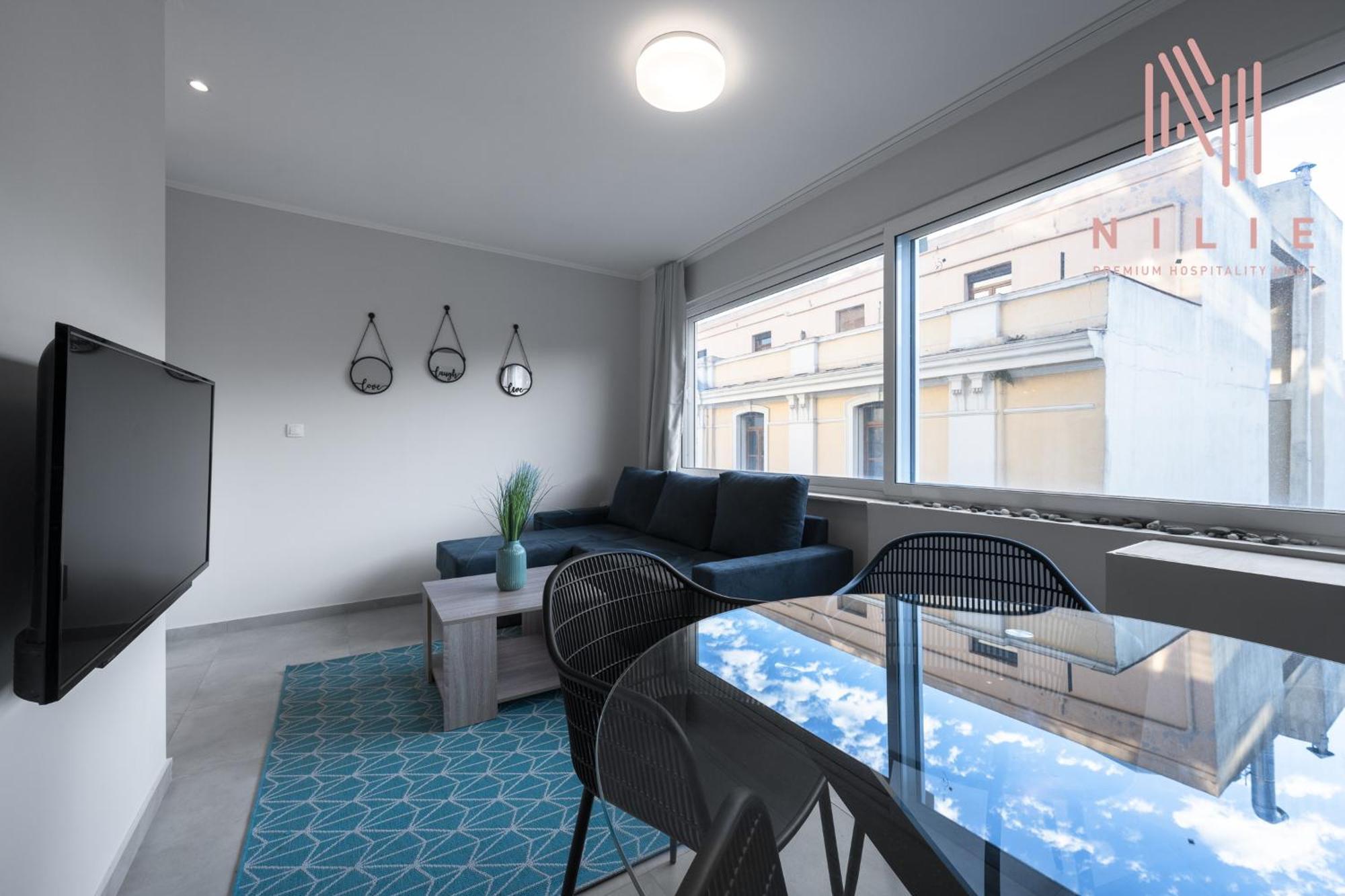 Next Door, Nilie Hospitality Mgmt Салоники